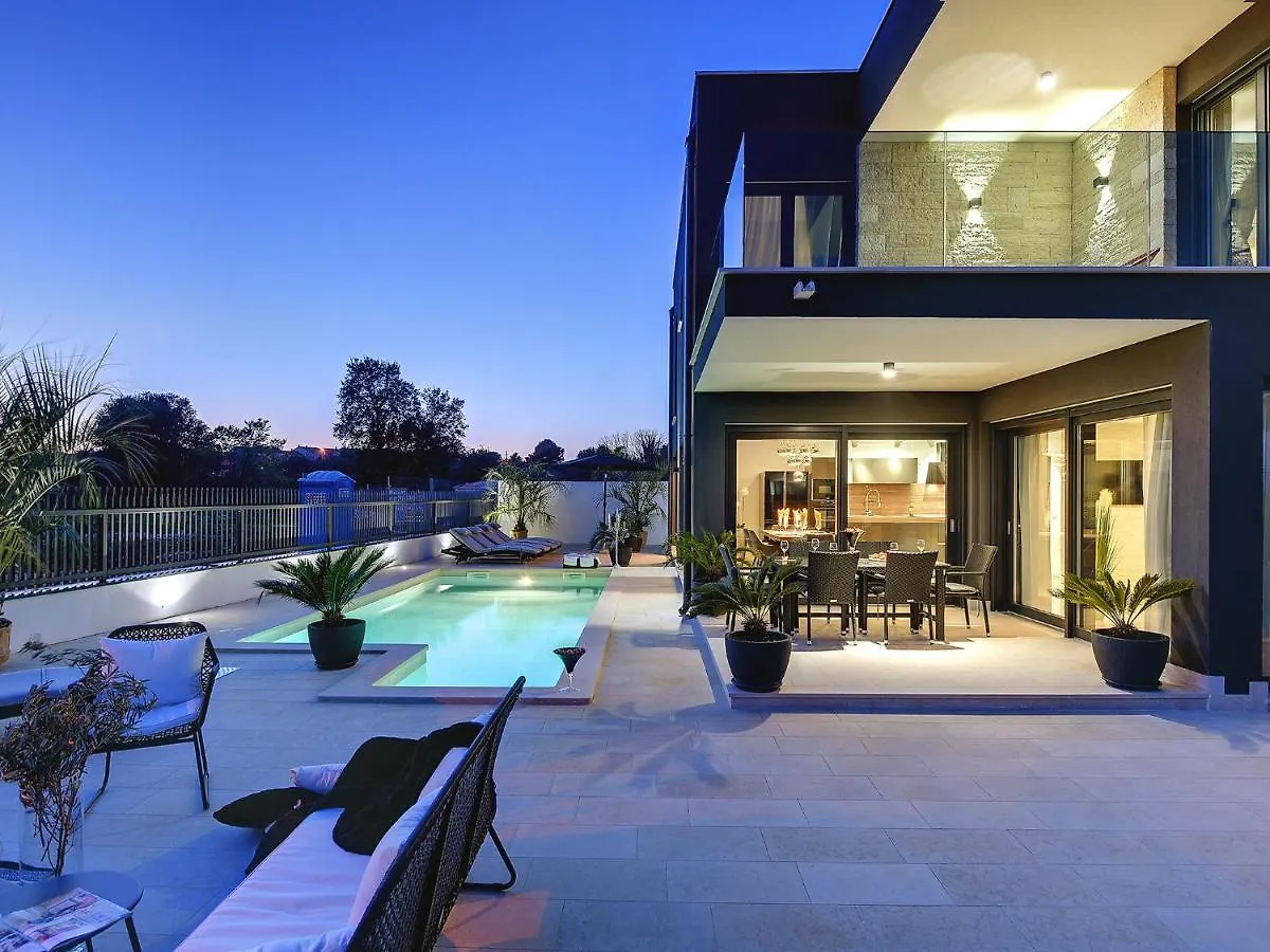 Luxurious Villa In Rovinj With Pool 0*,