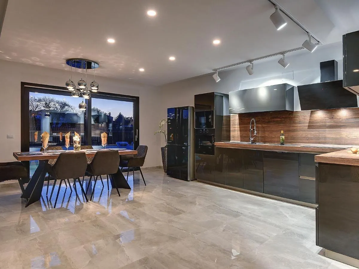 Luxurious Villa In Rovinj With Pool