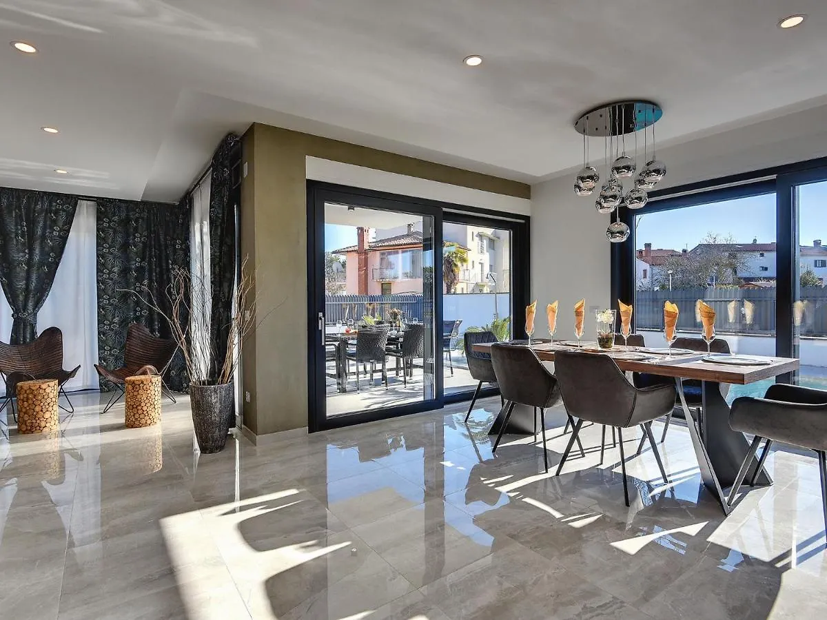 Luxurious Villa In Rovinj With Pool