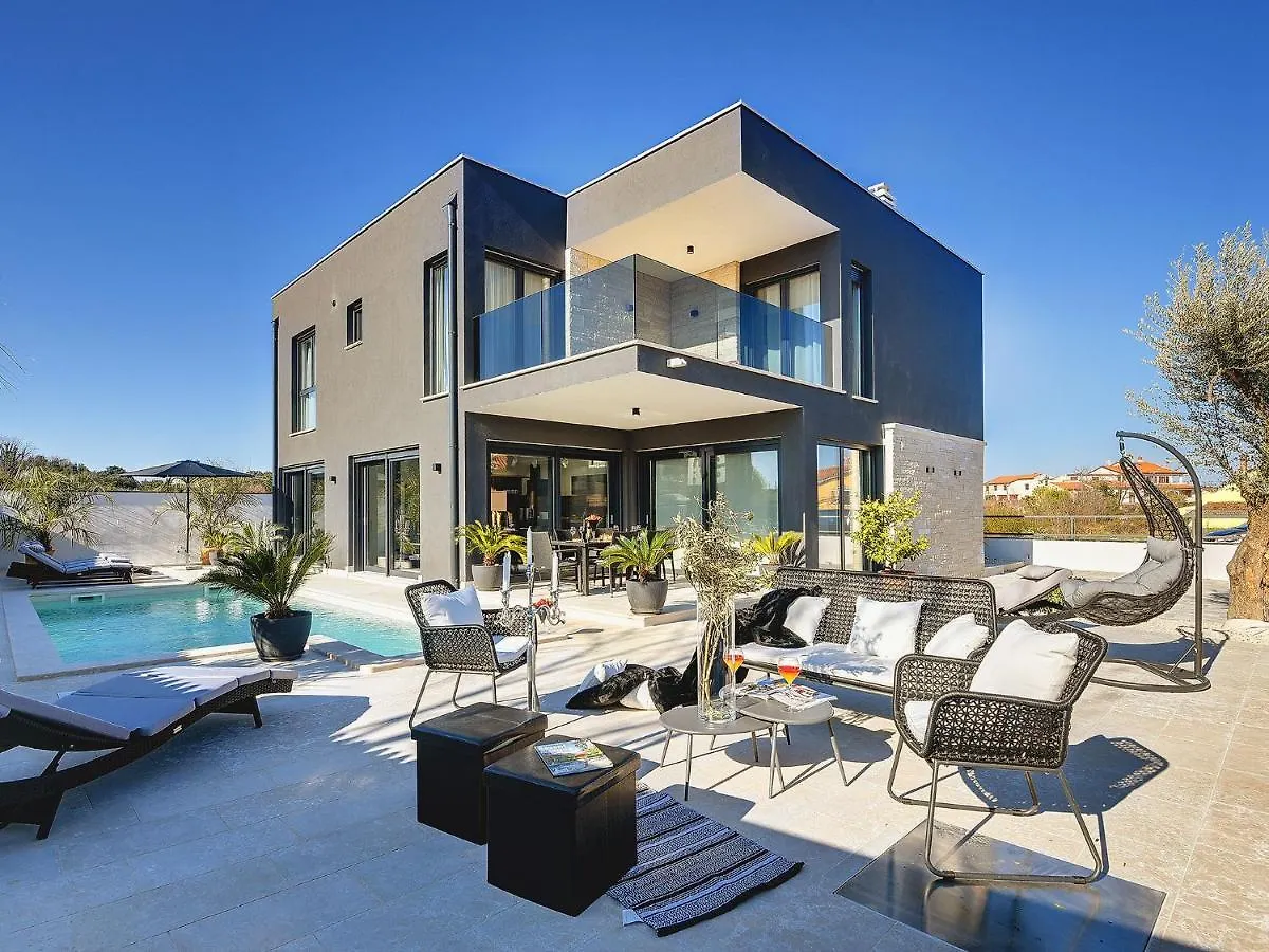 Luxurious Villa In Rovinj With Pool 0*,